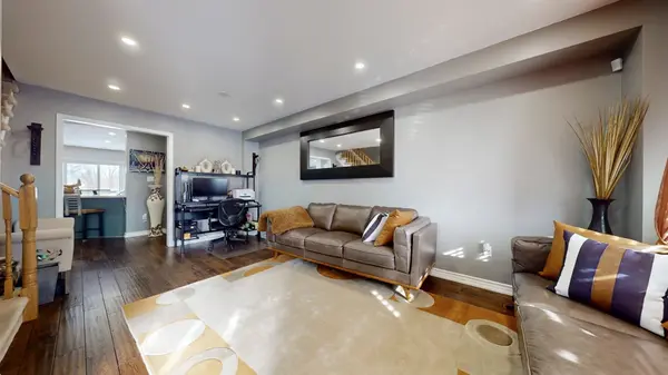 52 Tianalee CRES, Brampton, ON L7A 2X2