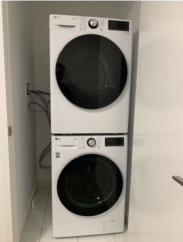 225 Malta AVE #612, Brampton, ON L6Y 4M7