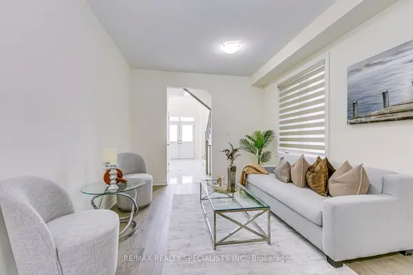 328 Valleyway DR, Brampton, ON L6X 0N9