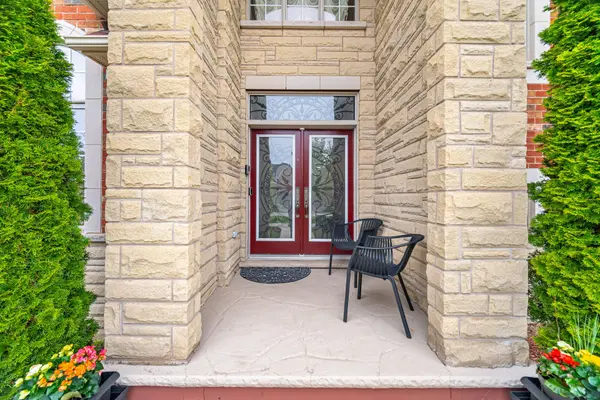 3401 Hideaway PL, Mississauga, ON L5M 0A7