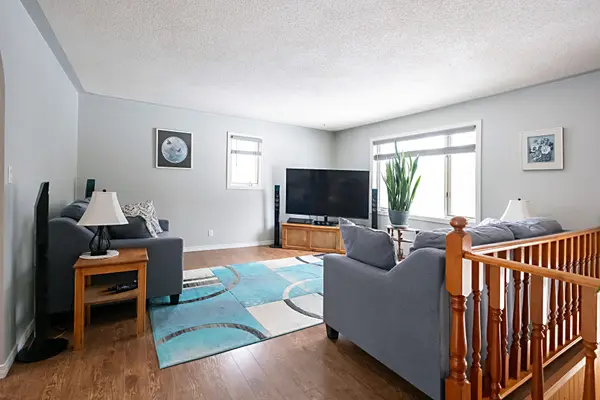 301 Drewery ST, Brighton, ON K0K 1H0