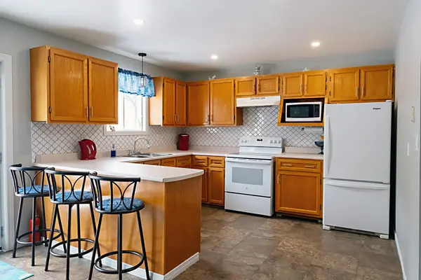 301 Drewery ST, Brighton, ON K0K 1H0