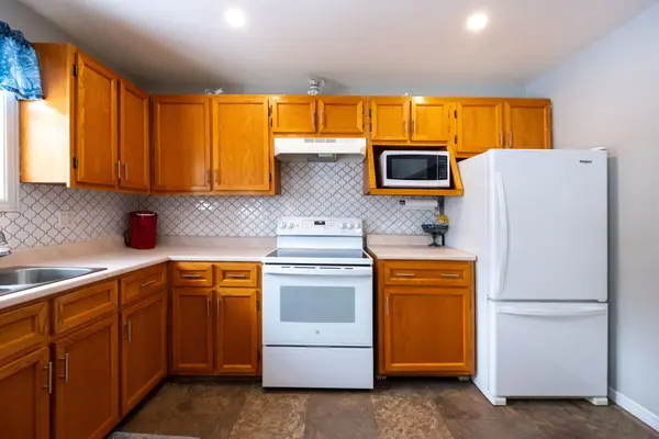 301 Drewery ST, Brighton, ON K0K 1H0