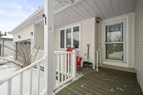111 Pineridge Gate, Gravenhurst, ON P1P 1Z2