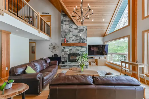 1015 Bluestone LN, Minden Hills, ON K0M 2K0