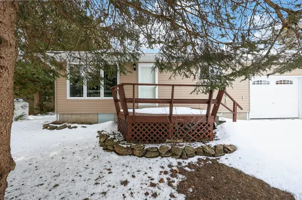 21 Treewood LN, Kawartha Lakes, ON K0M 2B0