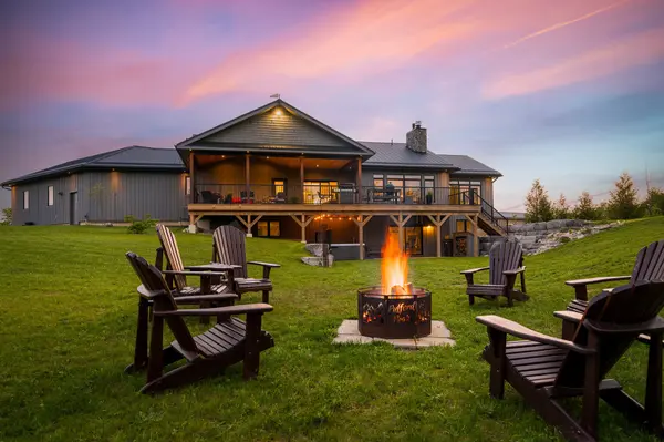 240 Lookout DR, West Grey, ON N0C 1H0