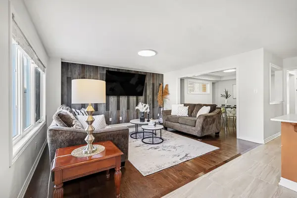 333 Rouncey RD, Kanata, ON K2V 0K4