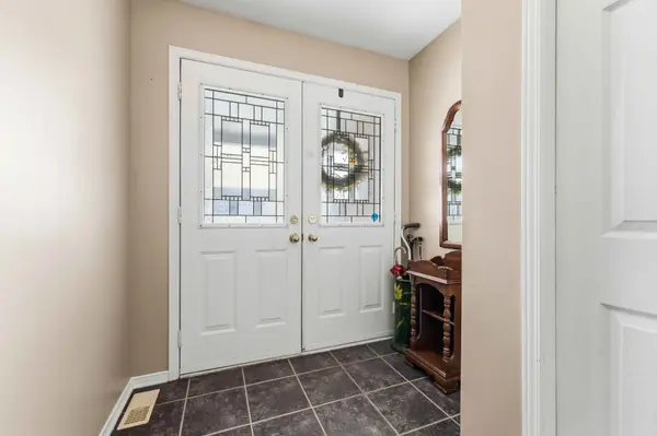 45 Burnstead CRES, Kanata, ON K2M 2T4