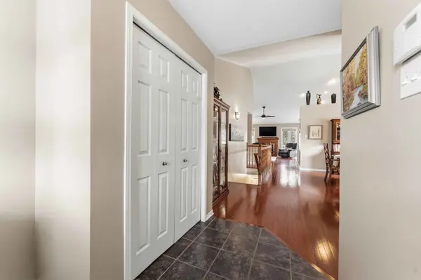 45 Burnstead CRES, Kanata, ON K2M 2T4