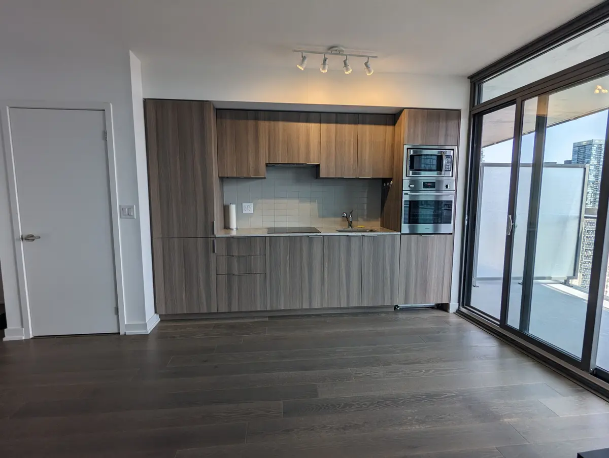 11 Wellesley ST W #2313, Toronto C01, ON M4Y 0G4