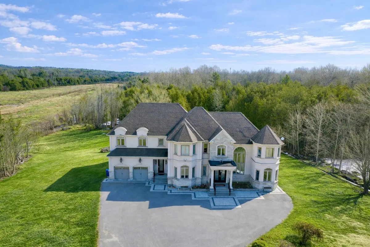 17669 Warden AVE #Coach House, East Gwillimbury, ON L0G 1V0