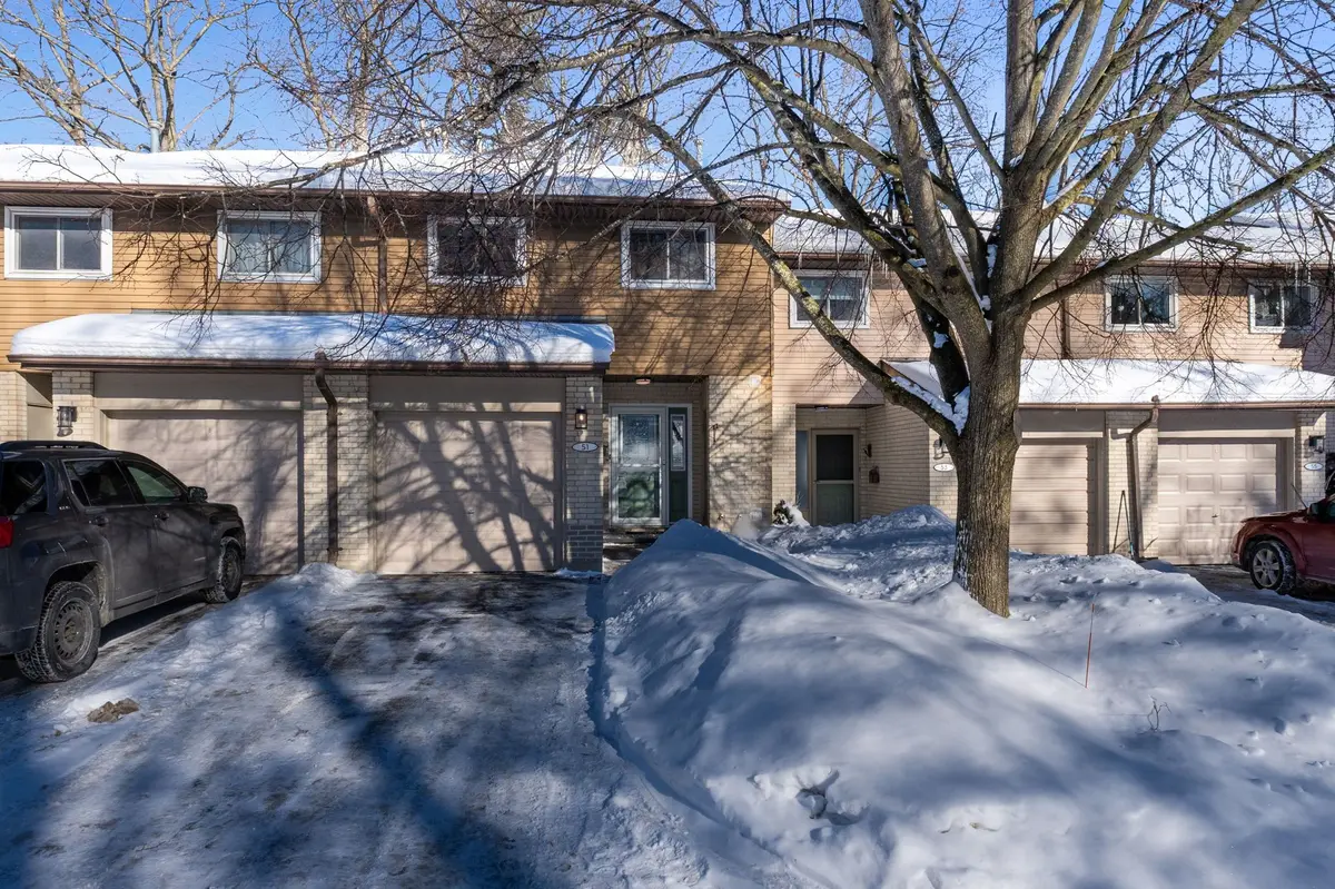 51 Lynden CIR, Halton Hills, ON L7G 4Y7