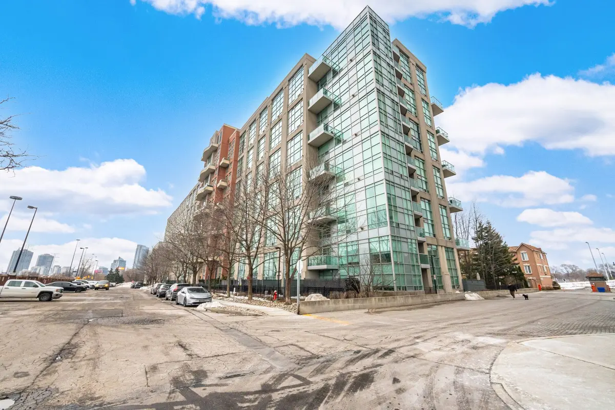 200 Manitoba ST #624, Toronto W06, ON M8Y 3Y9