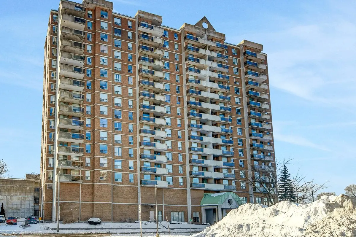 200 Lafontaine AVE #506, Vanier And Kingsview Park, ON K1L 8K8