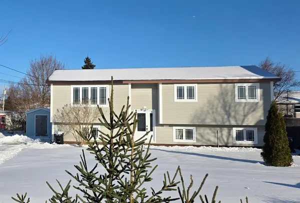 43 Meadowbrook Drive,  St. Johns,  NL A1S1C2