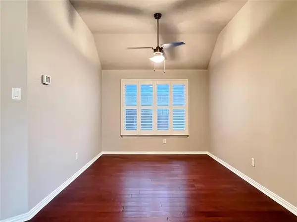 505 Maverick Drive, Lake Dallas, TX 75065