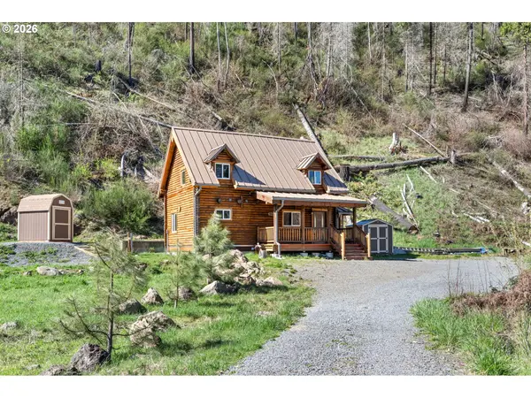 52633 MCKENZIE HWY, Blue River, OR 97413