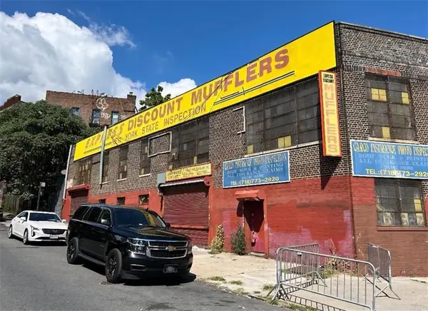 15 Portal ST, Brooklyn, NY 11233