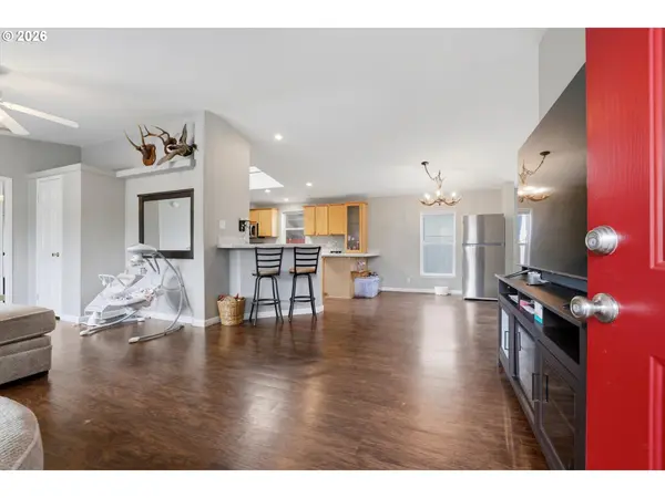 1005 FERRY ST #13, Dayton, OR 97114