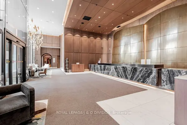 30 Inn On The Park DR #4301, Toronto C13, ON M3C 0P8