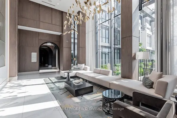 30 Inn On The Park DR #4301, Toronto C13, ON M3C 0P8