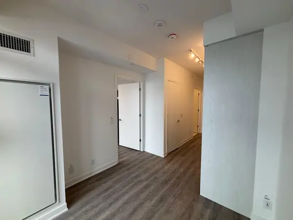 180 Front ST E #3302, Toronto C08, ON M5A 0K9