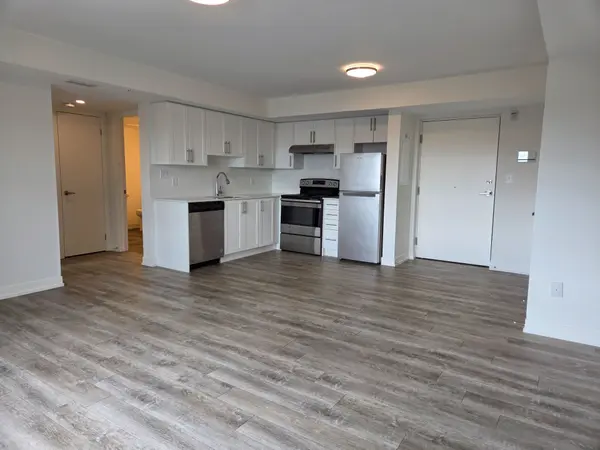 976 Simcoe ST N #305, Oshawa, ON L1G 4W4