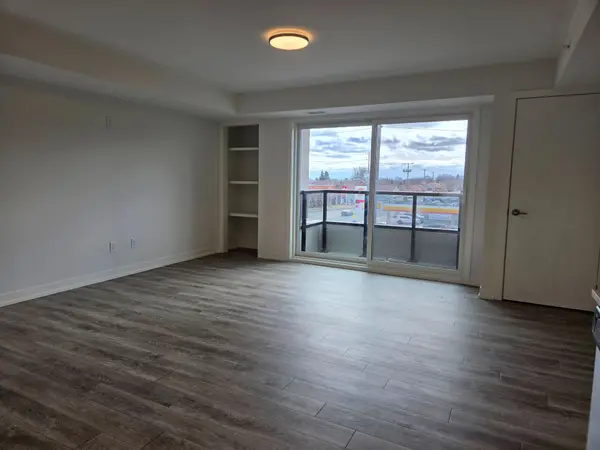 976 Simcoe ST N #305, Oshawa, ON L1G 4W4