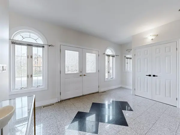 26 Ontoro BLVD, Ajax, ON L1Z 1X6