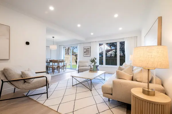 85 La Peer BLVD, Toronto E05, ON M1W 2H4