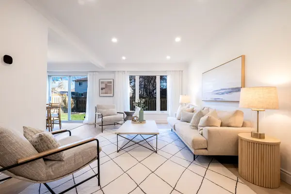 85 La Peer BLVD, Toronto E05, ON M1W 2H4