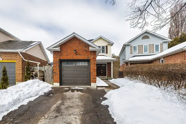 33 Mossgrove CT, Clarington, ON L1E 1P4