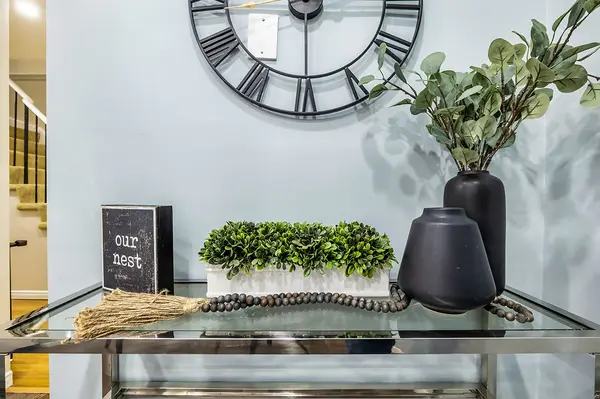 33 Mossgrove CT, Clarington, ON L1E 1P4