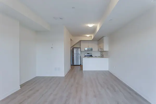 1695 Dersan ST #313, Pickering, ON L1V 2P8