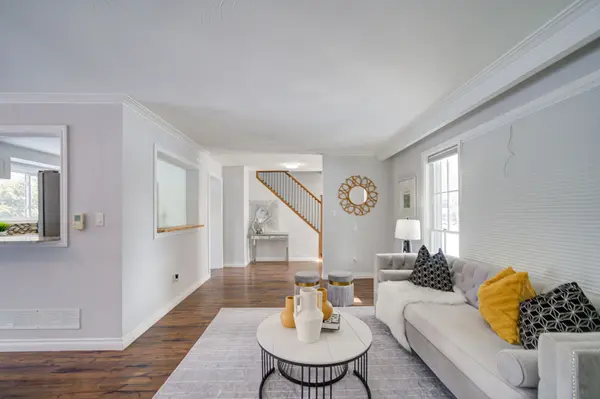 126 Sherwood Forest DR, Markham, ON L3P 1R1