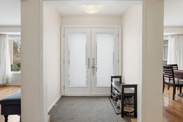 6525 Snow Goose LN, Mississauga, ON L5N 5H2