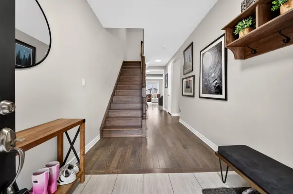 76 Phyllis DR, Caledon, ON L7C 4E2