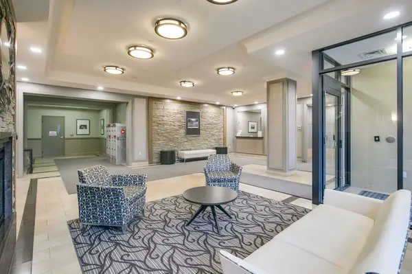 61 Heintzman ST #1501, Toronto W02, ON M6P 5A2