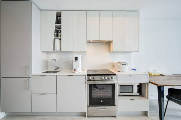 3883 Quartz RD #1808, Mississauga, ON L5B 0M4