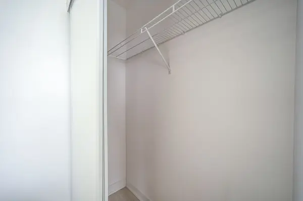 3883 Quartz RD #1808, Mississauga, ON L5B 0M4