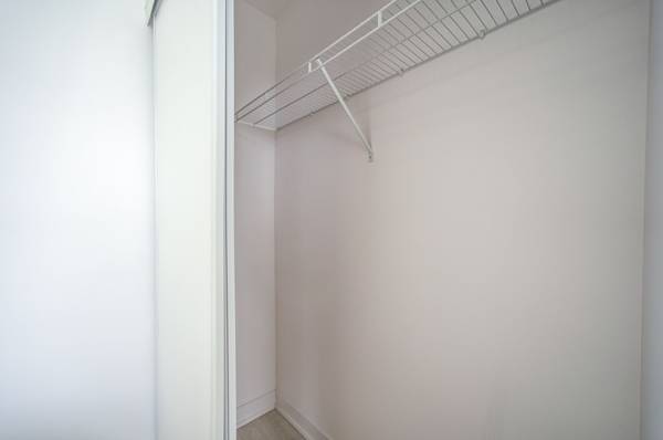 3883 Quartz RD #1808, Mississauga, ON L5B 0M4