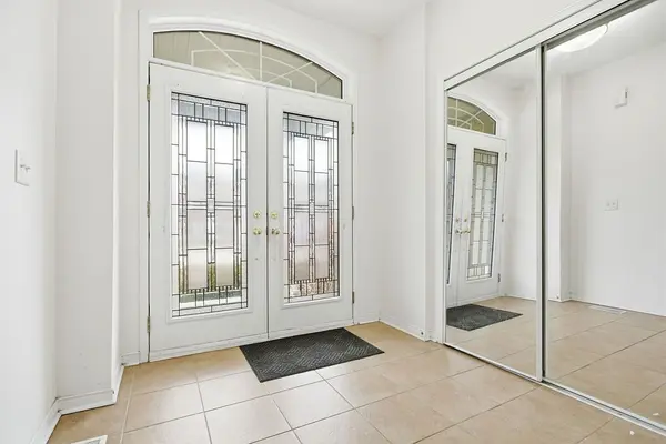 4827 Columbus DR, Burlington, ON L7M 0J4