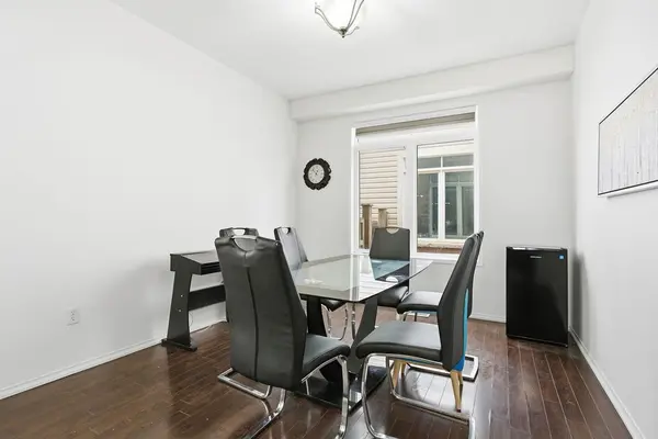 4827 Columbus DR, Burlington, ON L7M 0J4