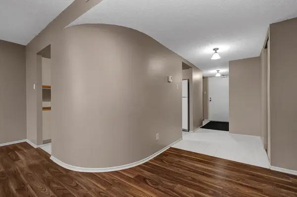 200 Lafontaine AVE #506, Vanier And Kingsview Park, ON K1L 8K8