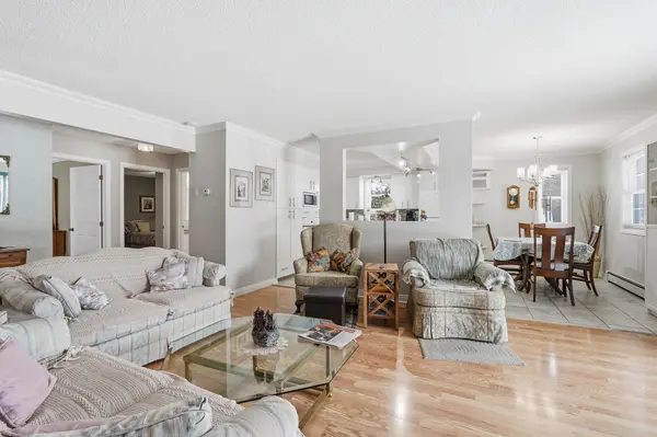 672 Jeanne Mance ST, Casselman, ON K0A 1M0