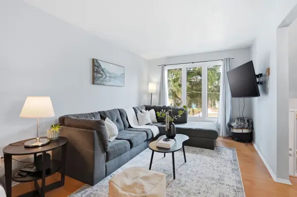 122 Salter CRES, Kanata, ON K2K 1Y7