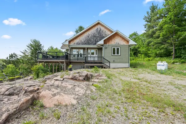 2092 Beach RD, Frontenac, ON K0H 2M0