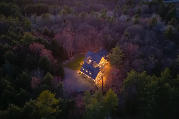 1656 MUSKOKA BEACH RD, Bracebridge, ON P1P 1R1