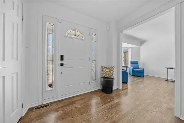 25 Cullen CT, South Of Baseline To Knoxdale, ON K2G 4Z3